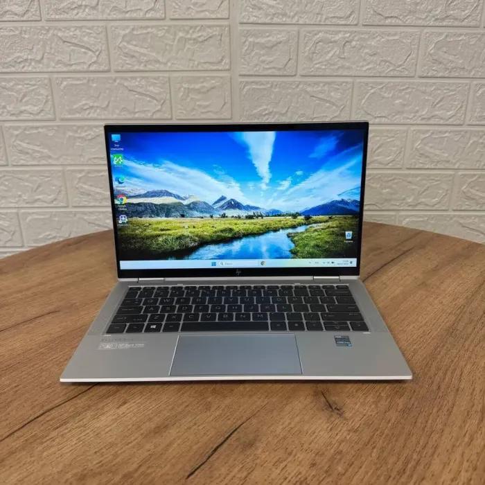 Ультрабук-трансформер HP EliteBook x360 1030 G8 / 13.3" (1920x1080) IPS Touch / Intel Core i7-1185G7 (4 (8) ядра по 1.2 - 4.8 GHz) / 16 GB DDR4 / 512 GB SSD / Intel Iris Xe Graphics / WebCam б/в - зображення 2