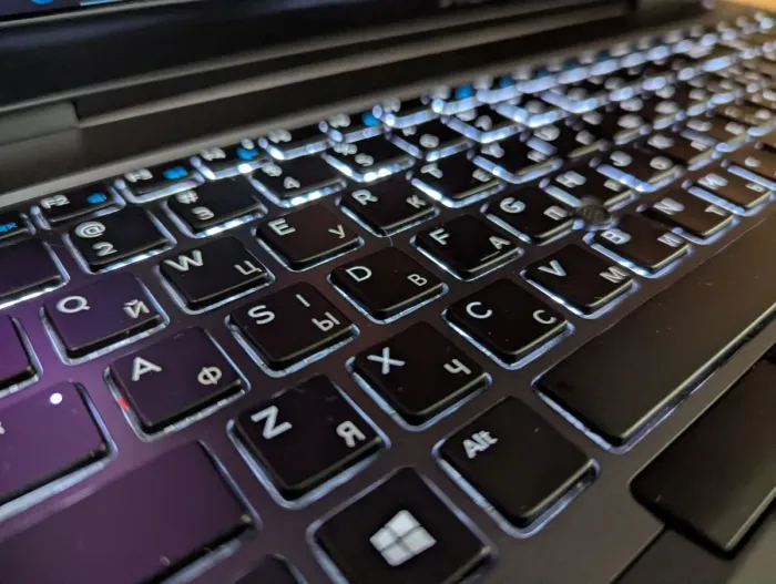 Мобільна робоча станція Б-клас Dell Precision 7540 / 15.6" (1920x1080) IPS / Intel Core i5-9400H (4 (8) ядра по 2.5 - 4.3 GHz) / 32 GB DDR4 / 480 GB SSD / nVidia Quadro T2000, 4 GB GDDR5, 128-bit / WebCam / Fingerprint / Windows 10 б/в - зображення 6