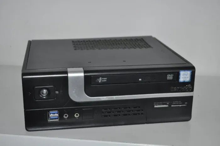 Комп'ютер Terra SFF / Intel Core i3-6320 (2 (4) ядра по 3.90 GHz) / 12 GB DDR4 / 500 GB HDD / Intel HD Graphics 530 / DVD-ROM / Windows 10 Pro б/в - зображення 2