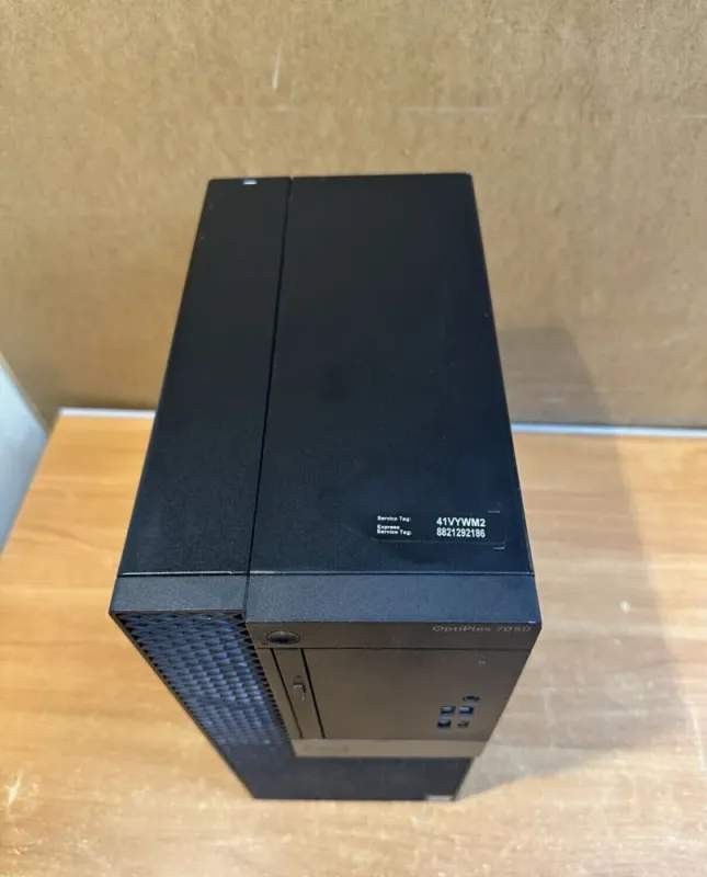 Ігровий ПК Dell OptiPlex 7050 Tower / Intel Core i7-7700 (4 (8) ядра по 3,6 - 4,2 ГГц) / 16 ГБ DDR4 / 500 ГБ SSD / AMD Radeon R7 450, 4 ГБ GDDR5, 128-біт / 240 Вт / DVD-ROM / DisplayPort б/в - зображення 4