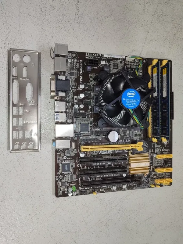 Комплект: материнська плата Asus Q87M-E / Intel Core i5-4570 (4 ядра по 3.2 - 3.6 GHz) / 8 GB DDR3 / Intel HD Graphics 4600 / Socket LGA1150 / Кулер BOX б/в - зображення 3