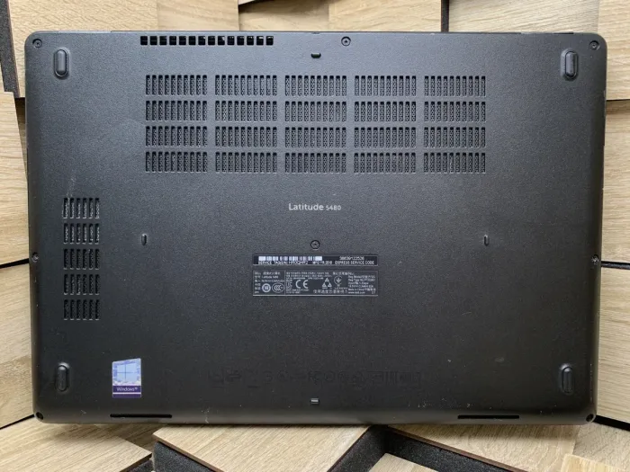 Ноутбук Б-клас Dell Latitude 5480 / 14" (1366x768) TN / Intel Core i5-6300U (2 (4) ядра по 2.4 - 3.0 GHz) / 8 GB DDR4 / 128 GB SSD M.2 / Intel HD Graphics 520 / WebCam / USB 3.1 / HDMI / Windows 10 б/в - зображення 9