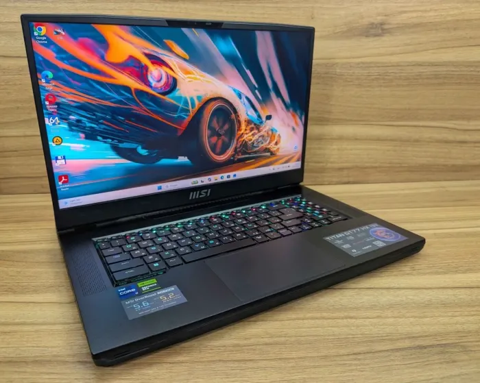 Ігровий ноутбук MSI Titan GT77HX / 17.3" (3840x2160) IPS / Intel Core i9-13980HX (24 (32) ядра по 2,2 - 5,6 ГГц) / 128 ГБ DDR5 / 2000 ГБ SSD + 256 ГБ SSD / nVidia GeForce RTX 4090, 16 ГБ GDDR6, 256-біт / WebCam / Windows 11 б/в - зображення 4