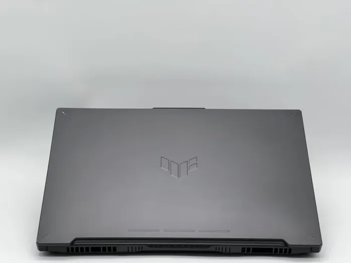 Ігровий ноутбук Asus TUF A17 FA707XU / 17.3" (1920x1080) IPS / AMD Ryzen 9 7940HS (8 (16) ядер по 4.0 - 5.2 GHz) / 32 GB DDR5 / 480 GB SSD / nVidia GeForce RTX 4050, 6 GB GDDR6, 96-bit / WebCam б/в - зображення 5