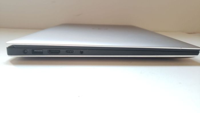 Мобільна робоча станція Dell Precision 5520 / 15.6" (3840x2160) IPS Touch / Intel Core i7-7820HQ (4 (8) ядра по 2,9 - 3,9 ГГц) / 16 ГБ DDR4 / 512 ГБ SSD + 500 ГБ HDD / nVidia Quadro M1200, 4 ГБ GDDR5, 128-біт / WebCam / Win 10 Pro б/в - зображення 4