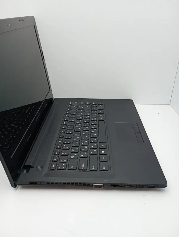 Ноутбук Lenovo G40-30 / 14" (1366x768) TN / Intel Celeron N2840 (2 ядра по 2.16 - 2.58 GHz) / 4 GB DDR3 / 120 GB SSD / Intel HD Graphics / WebCam б/в - зображення 5