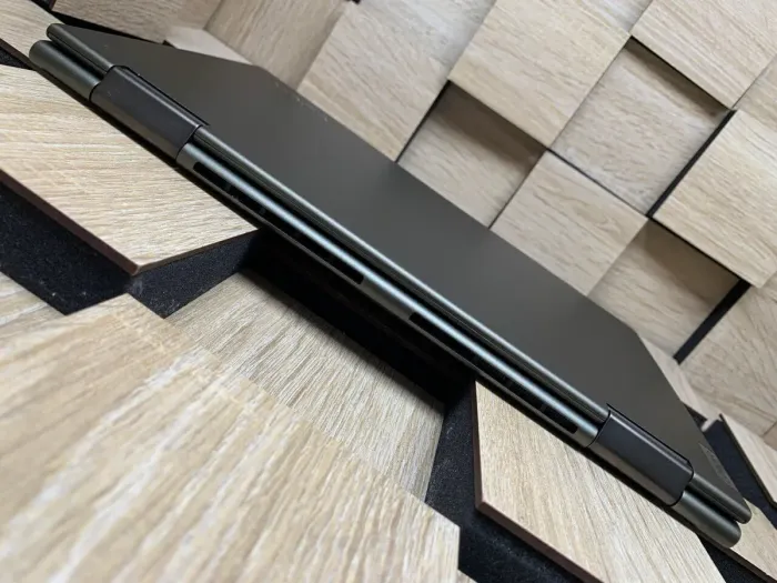 Ноутбук-трансформер Б-клас Lenovo Yoga 7 14ITL5 / 14" (1920x1080) IPS Touch / Intel Core i5-1135G7 (4 (8) ядра по 2.4 - 4.2 GHz) / 12 GB DDR4 / 256 GB SSD M.2 / Intel Iris Xe Graphics / WebCam / Fingerprint б/в - зображення 7