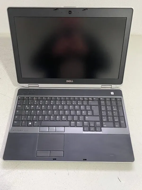 Ноутбук Dell Latitude E6530 / 15.6" (1600x900) TN / Intel Core i5-3340M (2 (4) ядра по 2.7 - 3.4 GHz) / 8 GB DDR3 / 128 GB SSD / Intel HD Graphics 4000 / WebCam / DVD-ROM б/в - зображення 2