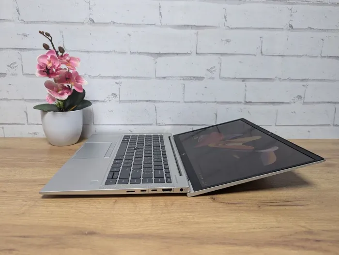 Ультрабук Б-клас HP EliteBook 845 G7 / 14" (1920x1080) TN Touch / AMD Ryzen 5 Pro 4650U (6 (12) ядер по 2.1 - 4.0 GHz) / 16 GB DDR4 / 256 GB SSD / AMD Radeon RX Vega 6 Graphics / WebCam б/в - зображення 8