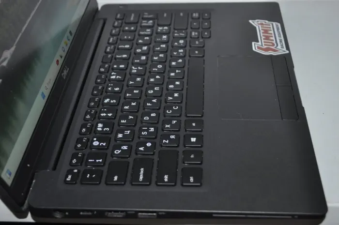 Ультрабук Dell Latitude 7400 / 14" (1920x1080) IPS / Intel Core i5-8265U (4 (8) ядра по 1.6 - 3.9 GHz) / 32 GB DDR4 / 256 GB SSD / Intel UHD Graphics / WebCam / Windows 11 Pro б/в - зображення 9