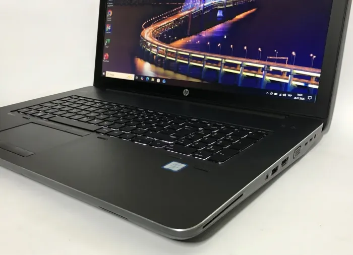 Мобільна робоча станція HP ZBook 17 G3 / 17,3" (1600x900) TN / Intel Core i5-6440HQ (4 ядра по 2,6 - 3,5 ГГц) / 8 ГБ DDR4 / 256 ГБ SSD / nVidia Quadro М1000M, 2 ГБ DDR3, 128-біт / WebCam / Win 10 Pro б/в - зображення 9