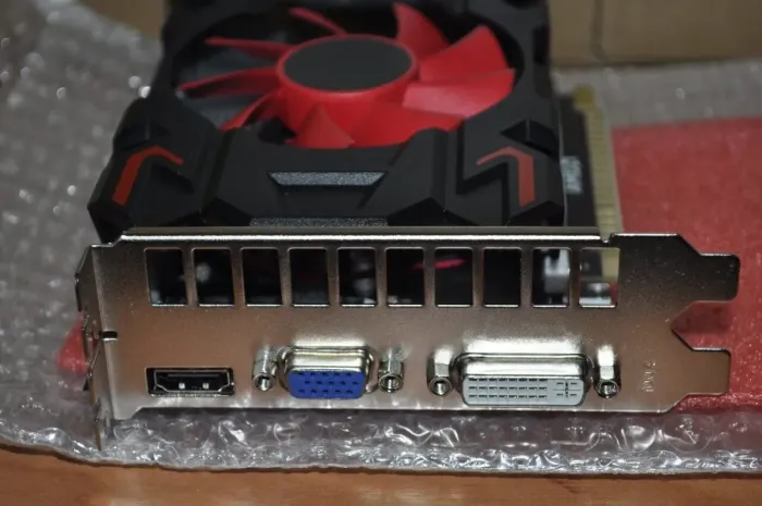 Дискретна відеокарта NoName Radeon HD 7670, 4 GB GDDR5, 128-bit / VGA, DVI, HDMI - зображення 14