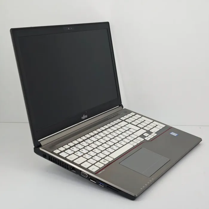 Ноутбук Б-клас Fujitsu LifeBook E756 / 15.6" (1920x1080) TN / Intel Core i5-6200U (2 (4) ядра по 2.3 - 2.8 GHz) / 8 GB DDR4 / 256 GB SSD / Intel HD Graphics 520 / WebCam б/в - зображення 3