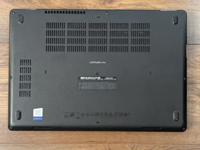 Ультрабук Б-клас Dell Latitude 5490 / 14" (1920x1080) IPS Touch / Intel Core i5-6300U (2 (4) ядра по 2.4 - 3.0 GHz) / 8 GB DDR4 / 256 GB SSD / Intel HD Graphics 520 / WebCam б/в - зображення 8