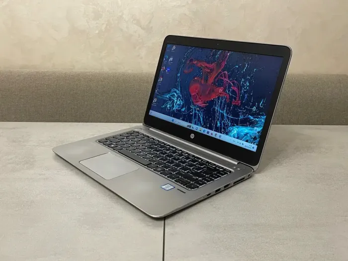 Ультрабук Б-клас HP EliteBook Folio 1040 G3 / 14" (1920x1080) TN / Intel Core i7-6600U (2 (4) ядра по 2.6 - 3.4 GHz) / 8 GB DDR4 / 512 GB SSD M.2 / Intel HD Graphics 520 / WebCam / HDMI б/в - зображення 4