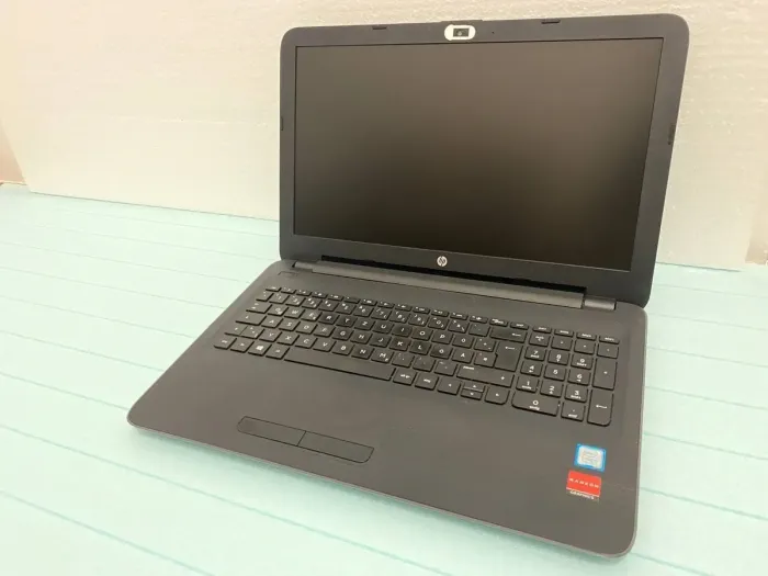 Ноутбук HP 250 G5 / 15.6" (1920x1080) TN / Intel Core i5-7200U (2 (4) ядра по 2.5 - 3.1 GHz) / 8 GB DDR4 / 256 GB SSD / AMD Radeon R5 M330, 2 GB DDR3, 64-bit / WebCam / DVD-RW / HDMI б/в - зображення 3