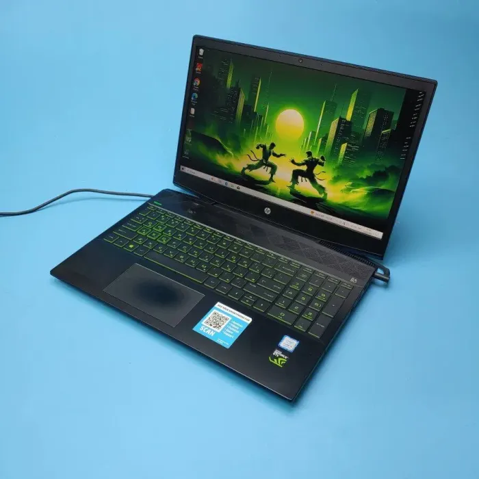 Ігровий ноутбук HP Pavilion Gaming 15-cx0056wm / 15.6" (1920x1080) IPS / Intel Core i5-8300H (4 (8) ядра по 2.3 - 4.0 GHz) / 16 GB DDR4 / 256 GB SSD + 1000 GB HDD / nVidia GeForce GTX 1050 Ti, 4 GB GDDR5, 128-bit / WebCam / Win 10 Home б/в - зображення 2