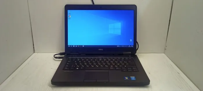 Ноутбук Dell Latitude E5440 / 14" (1366x768) TN / Intel Core i5-4310U (2 (4) ядра по 2.0 - 3.0 GHz) / 4 GB DDR3 / 120 GB SSD / Intel HD Graphics 4400 / WebCam б/в - зображення 2