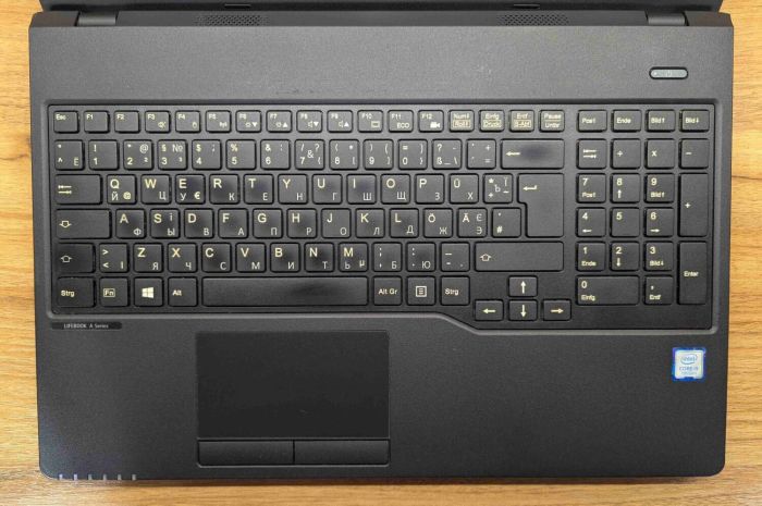 Ноутбук Fujitsu LifeBook A357 / 15.6" (1366x768) TN / Intel Core i5-7200U (2 (4) ядра по 2.5 - 3.1 GHz) / 8 GB DDR4 / 240 GB SSD / Intel HD Graphics 620 / WebCam / Windows 10 б/в - изображение 8