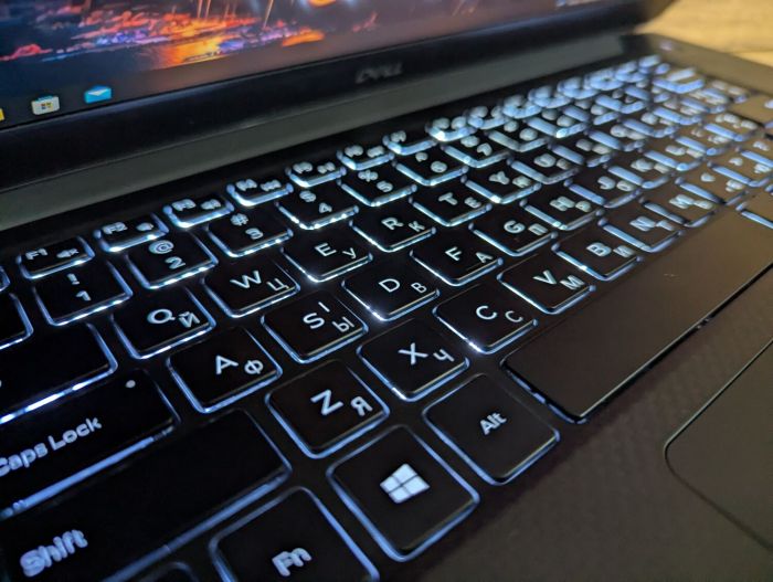 Мобільна робоча станція Б-клас Dell Precision 5540 / 15.6" (1920x1080) IPS / Intel Core i7-9850H (6 (12) ядер по 2.6 - 4.6 GHz) / 16 GB DDR4 / 512 GB SSD / nVidia Quadro T1000, 4 GB GDDR6, 128-bit / HDMI / Windows 10 б/в - зображення 7