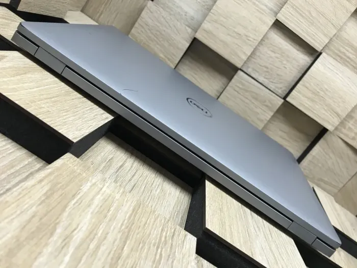 Ноутбук Б-клас Dell Latitude 5511 / 15.6" (1366x768) TN / Intel Core i5-10300H (4 (8) ядра по 2.5 - 4.5 GHz) / 8 GB DDR4 / 256 GB SSD M.2 / Intel UHD Graphics / WebCam / Windows 10 б/в - зображення 7