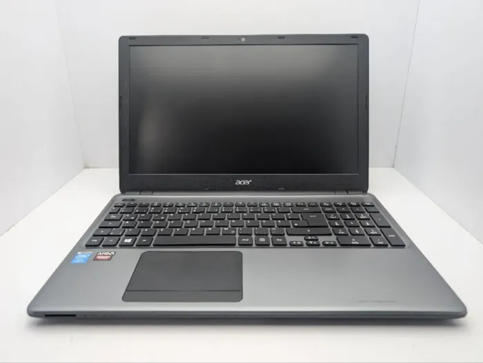 Ноутбук Acer Aspire E1-572G / 15.6" (1366x768) TN / Intel Core i5-4200U (2 (4) ядра по 1.6 - 2.6 GHz) / 8 GB DDR3 / 500 GB HDD / Intel HD Graphics 4400 / WebCam / DVD-ROM б/в - зображення 3