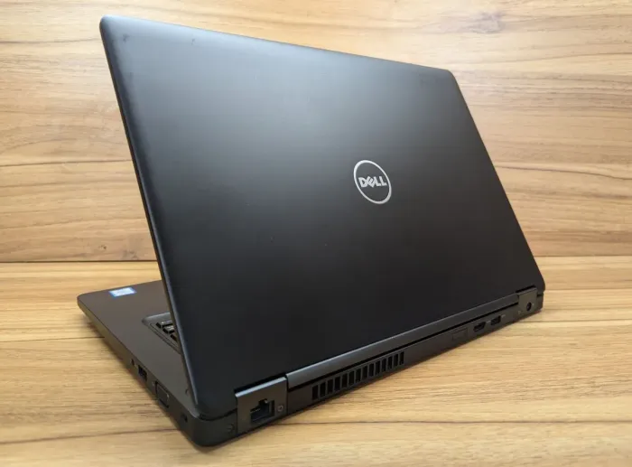 Ультрабук Dell Latitude 5480 / 14" (1366x768) TN / Intel Core i5-7200U (2 (4) ядра по 2.5 - 3.1 GHz) / 8 GB DDR4 / 240 GB SSD / Intel HD Graphics 620 / WebCam / Windows 10 б/в - зображення 7