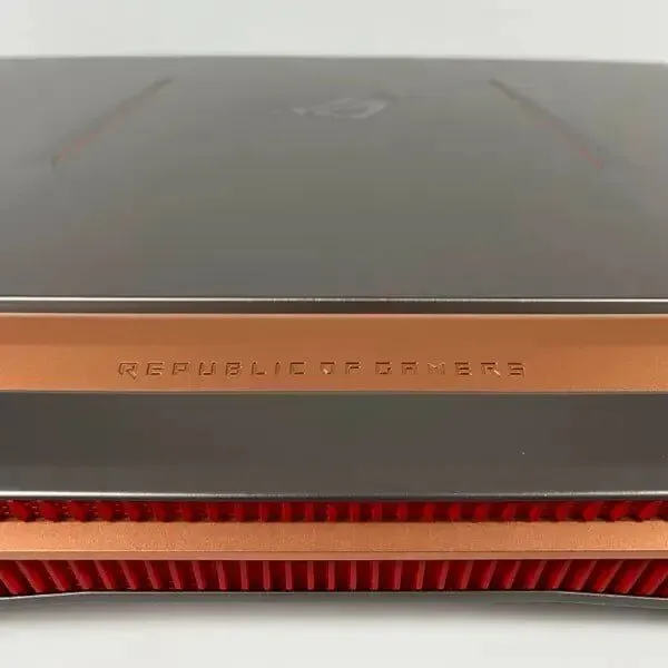 Ігровий ноутбук Asus ROG G752VS / 17.3" (1920x1080) IPS / Intel Core i7-6820HK (4 (8) ядра по 2.7 - 3.6 GHz) / 16 GB DDR4 / 512 GB SSD / nVidia GeForce GTX 1070, 8 GB GDDR5, 256-bit / HDMI / WebCam б/в - зображення 7