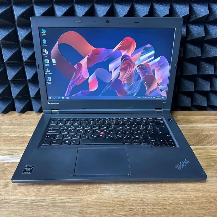 Ноутбук Б-клас Lenovo ThinkPad L440 / 14" (1366x768) TN / Intel Core i3-4000M (2 (4) ядра по 2.4 GHz) / 8 GB DDR3 / 128 GB SSD / Intel HD Graphics 4600 / WebCam б/в - зображення 2