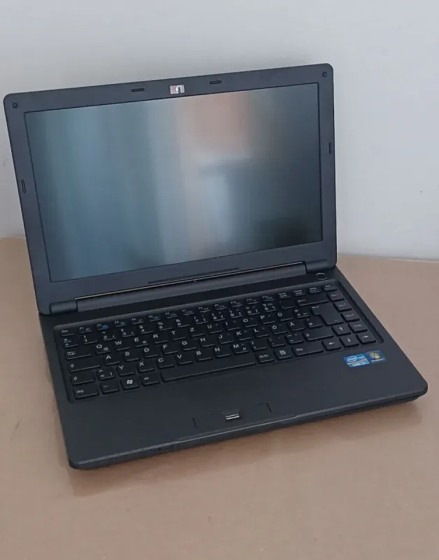 Ноутбук Terra Mobile 1340 / 13.3'' (1366x768) TN / Intel Core i3-2350M (2 (4) ядра по 2.3 GHz) / 4 GB DDR3 / 1000 GB HDD / Intel HD Graphics 3000 / WebCam / HDMI / Win 10 Pro / АКБ отсутствует б/в - зображення 7