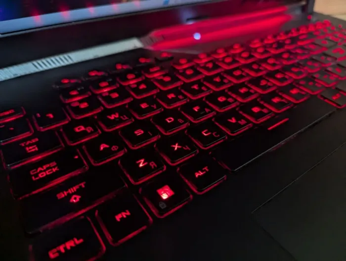 Ігровий ноутбук Asus ROG Strix G733Z / 17.3" (1920x1080) IPS / Intel Core i9-12900H (14 (20) ядер по 3,8 - 5,0 ГГц) / 32 ГБ DDR5 / 1000 ГБ SSD / nVidia GeForce RTX 3070 Ti, 8 ГБ GDDR6, 256-bit / HDMI / Windows 11 б/в - зображення 6