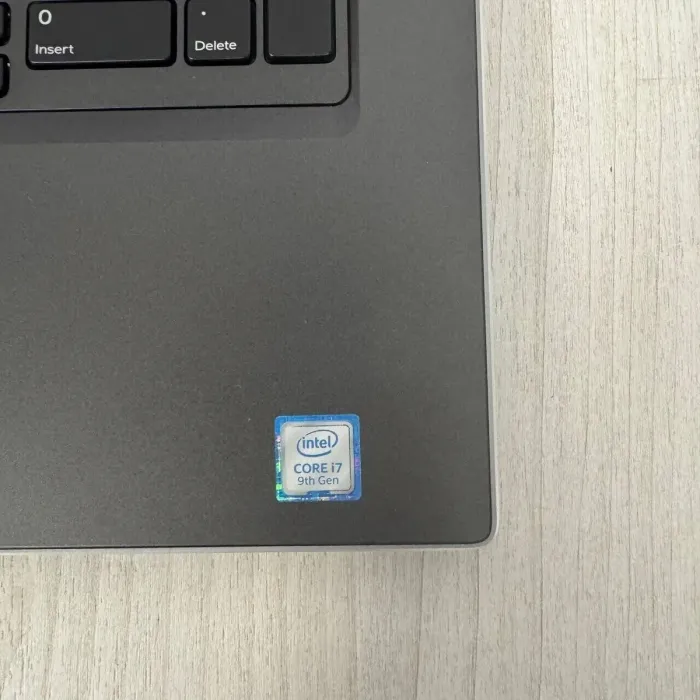 Мобільна робоча станція Б-класу Dell Precision 7740 / 17,3" (1920x1080) IPS / Intel Core i7-9750H (6 (12) ядер по 2,6 - 4,5 ГГц) / 24 ГБ DDR4 / 256 ГБ SSD / nVidia Quadro RTX 3000, 6 ГБ GDDR6, 192-біт / WebCam б/в - зображення 4