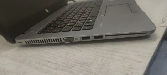 Ультрабук HP EliteBook 840 G2 / 14" TN / Intel Core i7-5600U (2(4) ядра по 2.6-3.2GHz) / 8GB DDR3 / 120GB SSD / HD Graphics 5500 / WebCam б/в - зображення 4