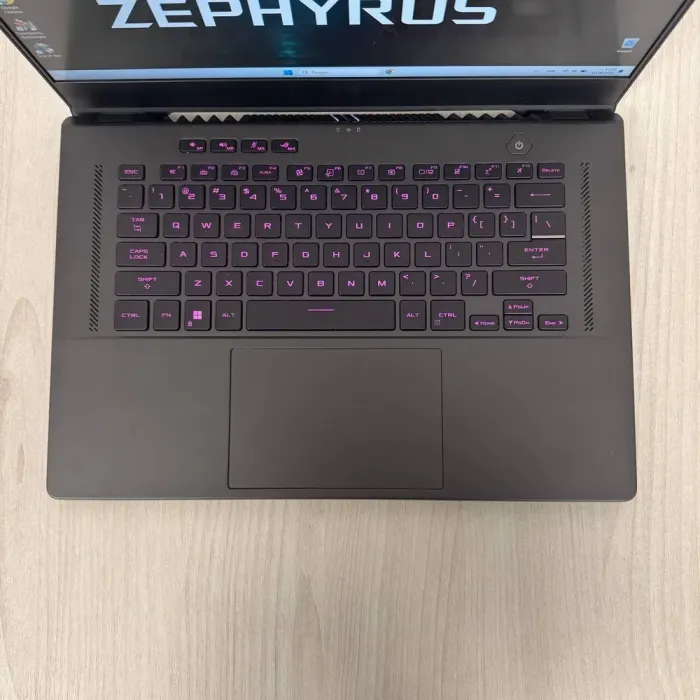 Ігровий ноутбук Asus ROG Zephyrus G15 GA503RM / 15.6" (1920x1080) IPS / AMD Ryzen 9 6900HS (8 (16) ядер по 3,3 - 4,9 ГГц) / 16 ГБ DDR5 / 512 ГБ SSD NVMe / nVidia GeForce RTX 3060, 6 ГБ GDDR6, 192-bit / WebCam б/в - зображення 7