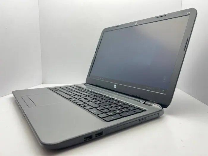 Ноутбук HP 250 G3 / 15.6" (1366x768) TN / Intel Celeron N2840 (2 ядра по 2.16 - 2.58 GHz) / 4 GB DDR3 / 120 GB SSD / Intel HD Graphics / WebCam б/в - зображення 4