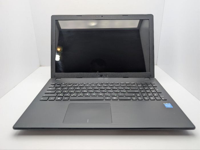 Ноутбук Asus R512M / 15.6" (1366x768) TN / Intel Celeron N2830 (2 ядра по 2.16 - 2.41 GHz) / 8 GB DDR3 / 128 GB SSD / Intel HD Graphics / WebCam б/в - зображення 3