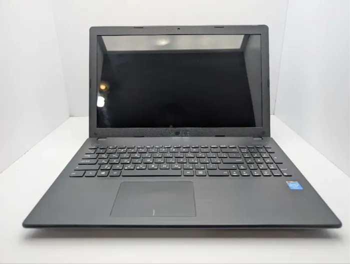 Ноутбук Asus R512M / 15.6" (1366x768) TN / Intel Celeron N2830 (2 ядра по 2.16 - 2.41 GHz) / 8 GB DDR3 / 128 GB SSD / Intel HD Graphics / WebCam б/в - зображення 3