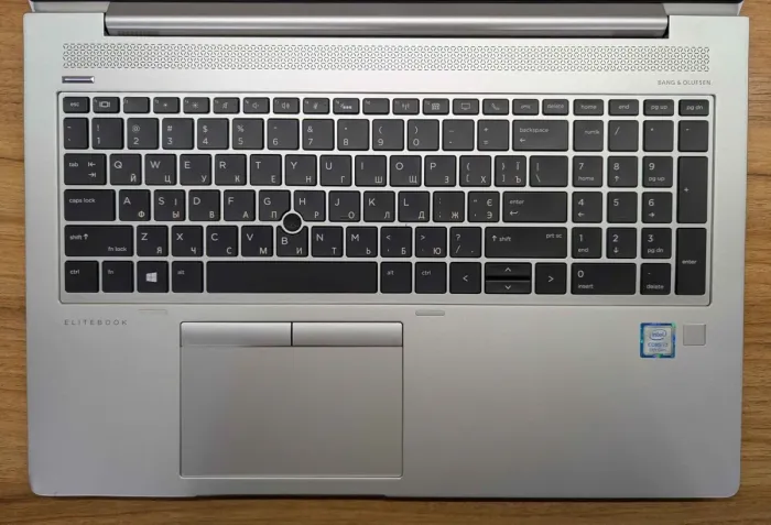 Ультрабук HP EliteBook 850 G6 / 15.6" (1920x1080) IPS / Intel Core i7-8565U (4 (8) ядра по 1.8 - 4.6 GHz) / 16 GB DDR4 / 480 GB SSD / Intel UHD Graphics / WebCam / TouchID / Windows 10 б/в - зображення 3