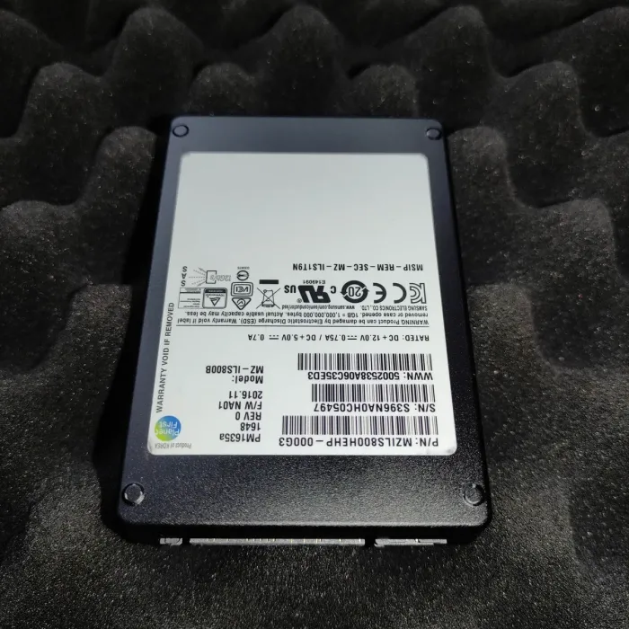 Твердотільний накопичувач SSD Samsung PM1635a / 2.5" / 800 GB / SAS 12G / 3 DWPD б/в - зображення 6