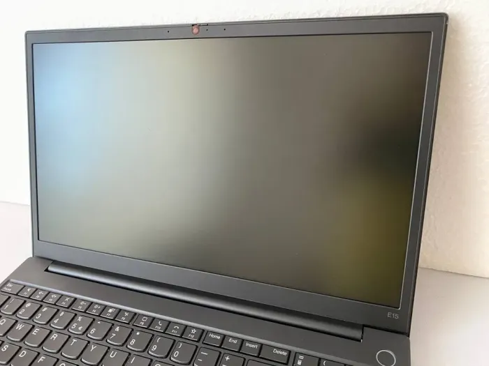 Ноутбук Б-клас Lenovo ThinkPad E15 Gen 2 / 15.6" (1920x1080) TN / AMD Ryzen 5 4500U (6 ядер по 2.3 - 4.0 GHz) / 8 GB DDR4 / 512 GB SSD / AMD Radeon Graphics / WebCam / HDMI б/в - зображення 4