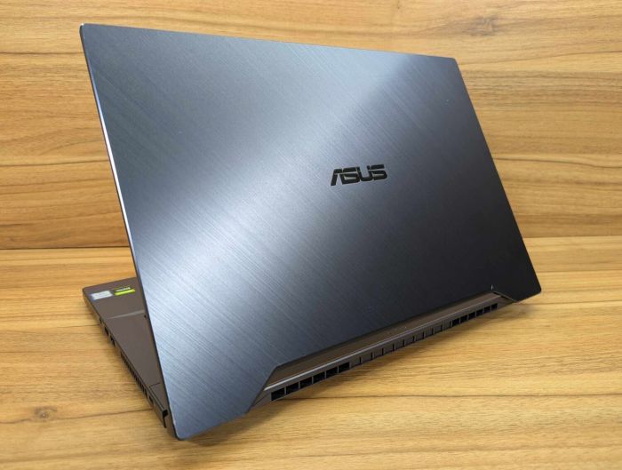 Мобільна робоча станція Asus StudioBook W500G / 15,6" (3840x2160) IPS / Intel Core i7-9750H (6 (12) ядер по 2,6 - 4,5 ГГц) / 32 ГБ DDR4 / 512 ГБ SSD / nVidia Quadro RTX 5000, 16 ГБ GDDR6, 256-біт / HDMI / Windows 10 б/в - зображення 7