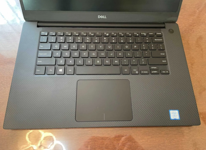 Робоча станція Dell Precision 5540 / 15.6" (3840x2160) UHD 4K IPS Touch / Intel Core i9-9980HK (8 (16) ядер по 2.4 - 5.0 GHz) / 32 GB DDR4 / 256 GB SSD / nVidia Quadro T2000, 4 GB GDDR5, 128-bit / WebCam б/в - зображення 4