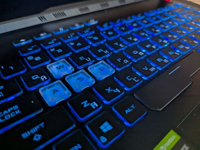 Ігровий ноутбук Asus ROG Strix GL531G / 15.6" (1920x1080) IPS / Intel Core i5-9300H (4 (8) ядра по 2.4 - 4.1 GHz) / 16 GB DDR4 / 512 GB SSD / nVidia GeForce GTX 1660 Ti, 6 GB GDDR6, 192-bit / HDMI / Windows 10 б/в - зображення 6