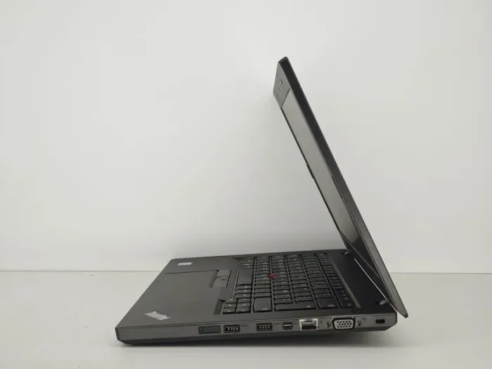 Ноутбук Б-клас Lenovo ThinkPad L470 / 14" (1366x768) TN / Intel Core i5-6200U (2 (4) ядра по 2.3 - 2.8 GHz) / 8 GB DDR4 / 256 GB SSD / Intel HD Graphics 620 / WebCam б/в - зображення 4