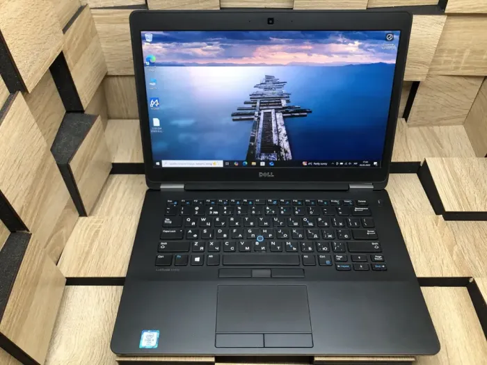 Ультрабук Dell Latitude E7470 / 14" (1920x1080) IPS / Intel Core i5-6300U (2 (4) ядра по 2.4 - 3.0 GHz) / 8 GB DDR4 / 256 GB SSD M.2 / Intel HD Graphics 520 / WebCam / HDMI б/в - зображення 2