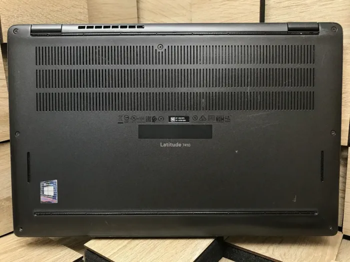 Ультрабук Б-клас Dell Latitude 7410 / 14" (1920x1080) IPS Touch / Intel Core i7-10610U (4 (8) ядра по 1.8 - 4.9 GHz) / 16 GB DDR4 / 256 GB SSD M.2 / Intel UHD Graphics / WebCam / Windows 10 б/в - зображення 9