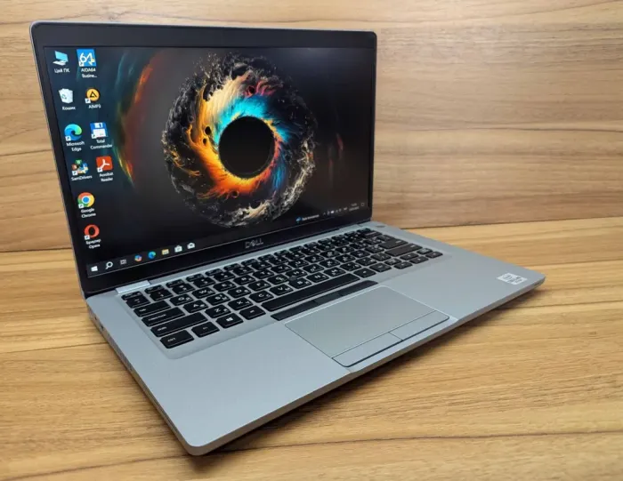 Ультрабук Б-клас Dell Latitude 5410 / 14" (1920x1080) IPS / Intel Core i5-10310U (4 (8) ядра по 1.7 - 4.4 GHz) / 8 GB DDR4 / 256 GB SSD / Intel UHD Graphics / WebCam / HDMI / Windows 10 б/в - зображення 3