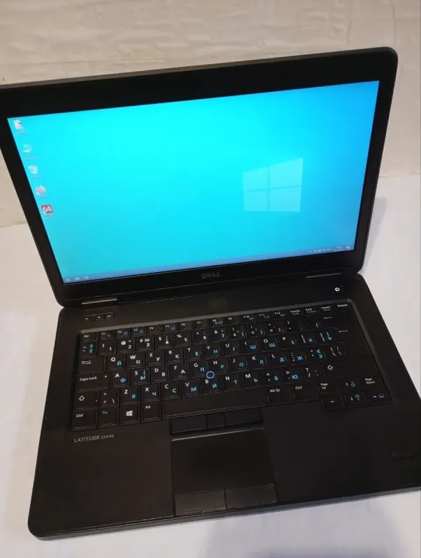 Ноутбук Б-клас Dell Latitude E5440 / 14" (1366x768) TN / Intel Core i5-4310U (2 (4) ядра по 2.0 - 3.0 GHz) / 8 GB DDR3 / 120 GB SSD / Intel HD Graphics 4400 / WebCam б/в - зображення 2