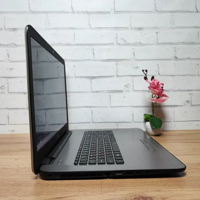Ноутбук Б-клас HP 17-y020nd / 17.3" (1600x900) TN / AMD A8-7410 (4 ядра по 2.2 - 2.5 GHz) / 8 GB DDR3 / 256 GB SSD / AMD Radeon R5 Graphics / WebCam / DVD-ROM б/в - зображення 5