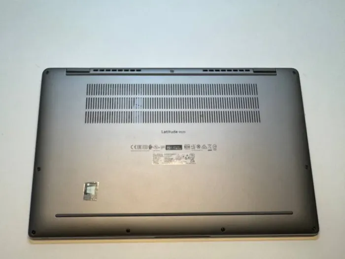 Ультрабук-трансформер Dell Latitude 9520 / 15.6" (1920x1080) IPS Touch / Intel Core i5-1145G7 (4 (8) ядра по 2.6 - 4.4 GHz) / 16 GB DDR4 / 256 GB SSD / Intel Iris Xe Graphics / WebCam / HDMI б/в - зображення 9